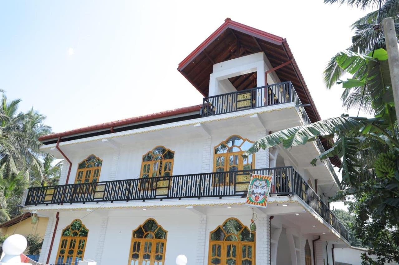 J & J Homestay Jaffna Exteriör bild