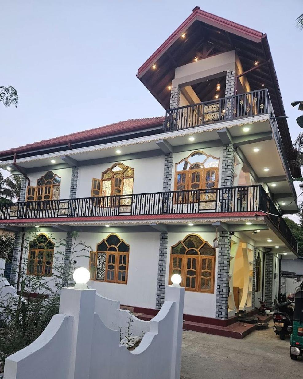J & J Homestay Jaffna Exteriör bild